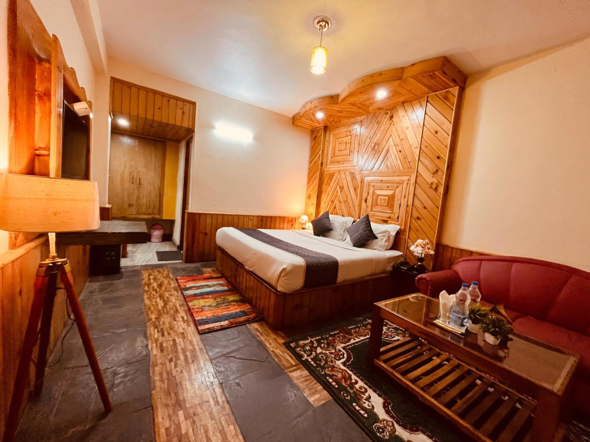 Hotel Hollywood Vibes #Riverview #Premium Rooms #Prime Location #Most Awarded #Parking #Top Rated #Open Terrace #Lawn #Best Selling Hotel In Manali Esterno foto