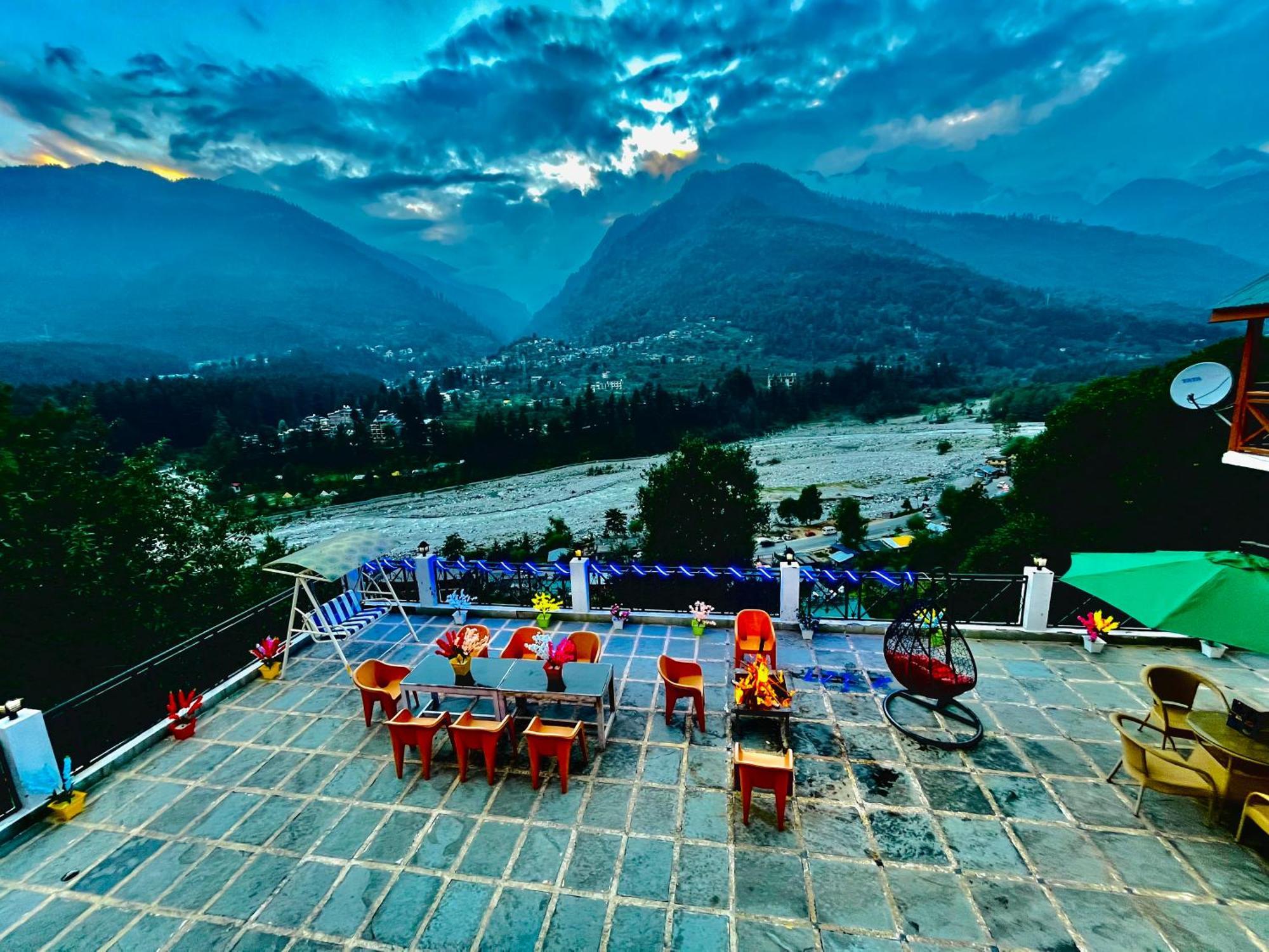 Hotel Hollywood Vibes #Riverview #Premium Rooms #Prime Location #Most Awarded #Parking #Top Rated #Open Terrace #Lawn #Best Selling Hotel In Manali Esterno foto